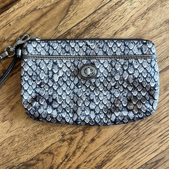 Coach Wristlet Snakeskin & Leather Clutch Handbag Bag - Picture 10 of 10